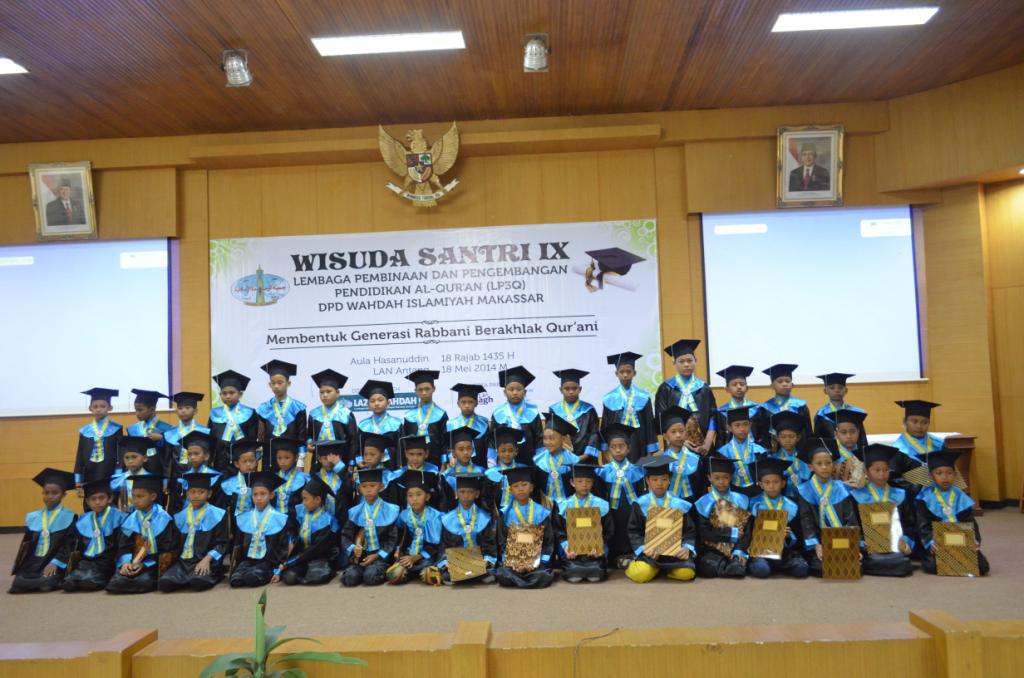 Wisuda Santri PPTQ Al Wahdah